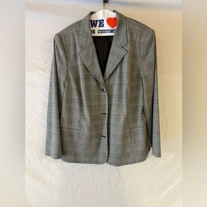 Women’s pantsuit